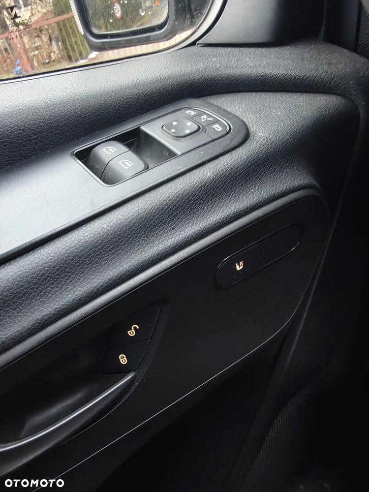 Mercedes-Benz Sprinter - 12