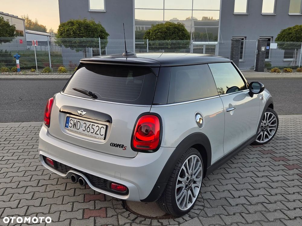 Mini Cooper S 2015 photo 4