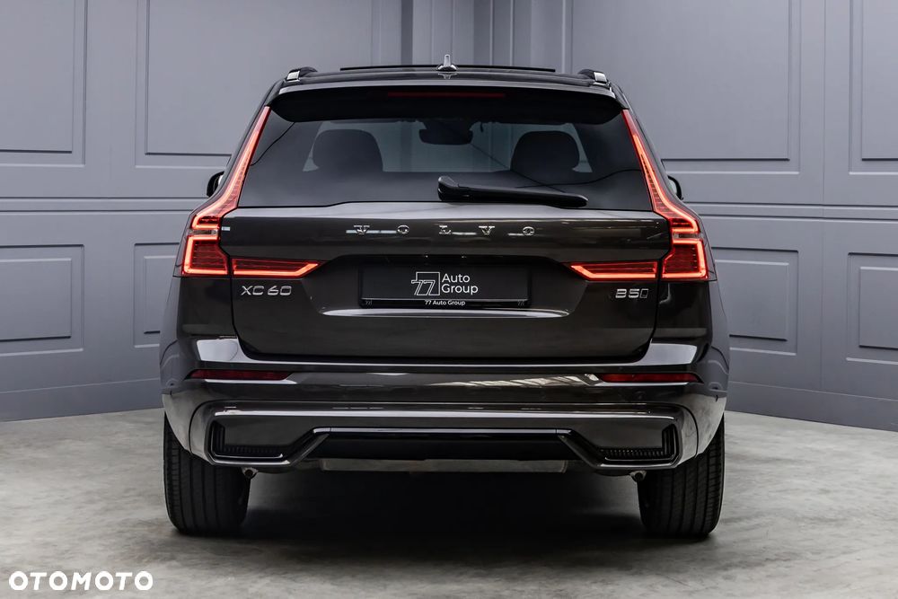 Volvo XC 60 B5 B AWD Ultimate Dark - 10