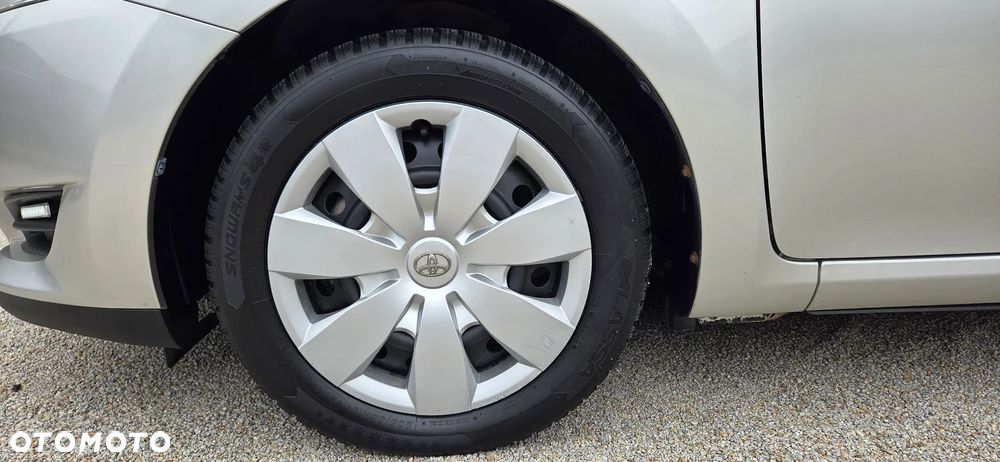 Toyota Auris 1.33 VVT-i Life - 13