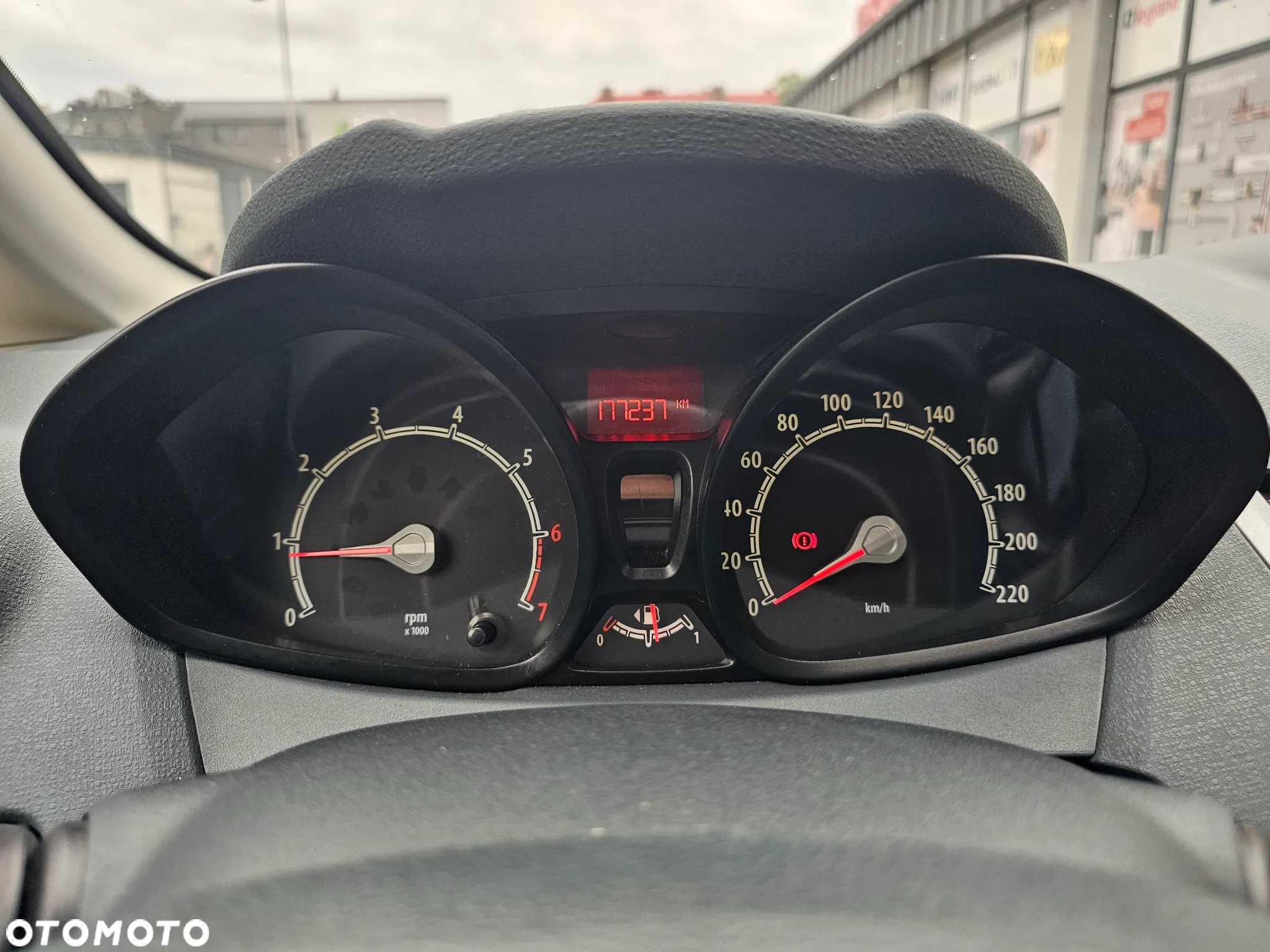Ford Fiesta 1.25 Ambiente - 25