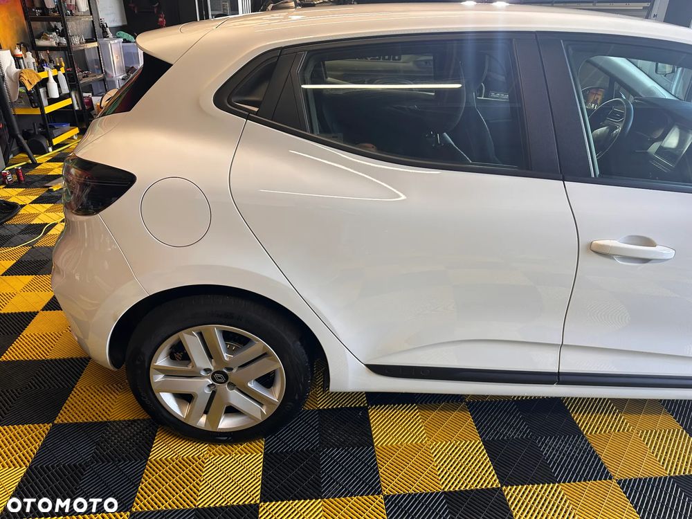 Renault Clio - 6