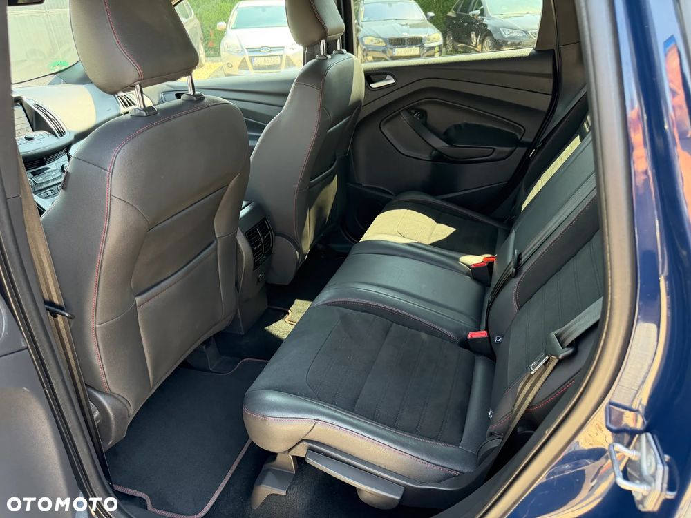 Ford Kuga 1.5 EcoBoost 2x4 ST-Line - 17