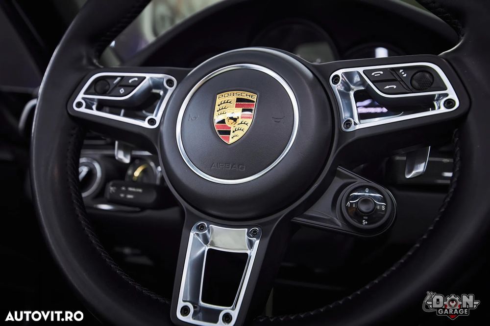 Porsche 911 - 26