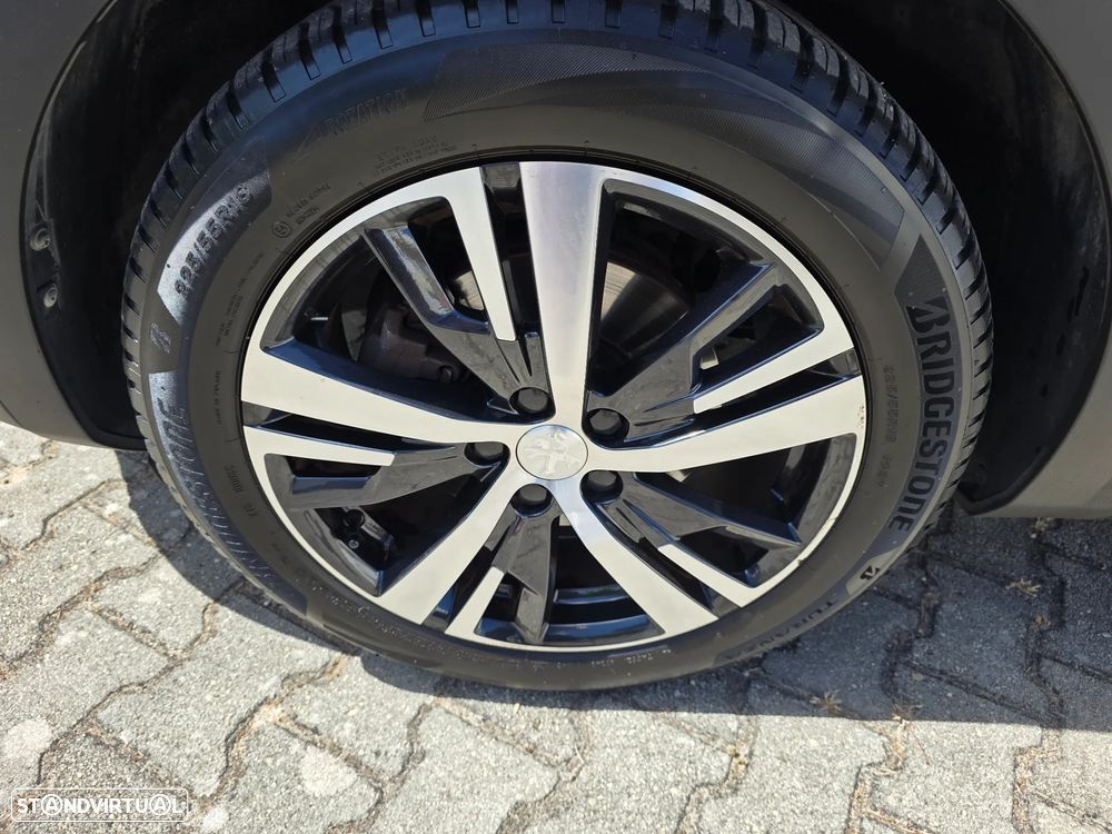 Peugeot 3008 1.2 PureTech Allure Pack - 43