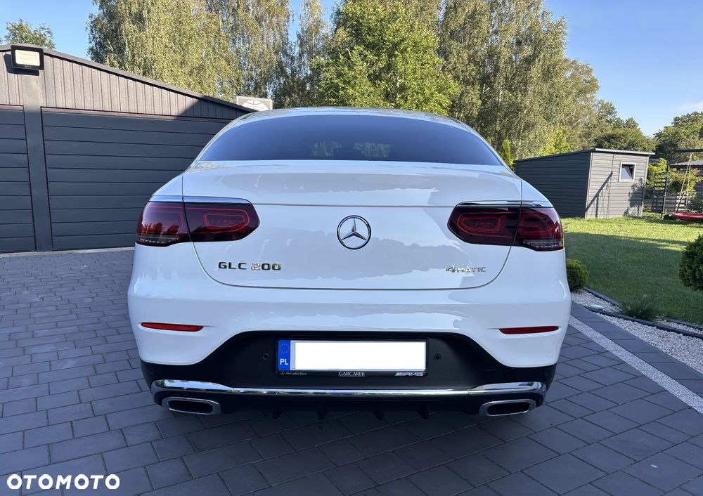 Mercedes-Benz GLC 200 4Matic 9G-TRONIC AMG Line Plus - 9