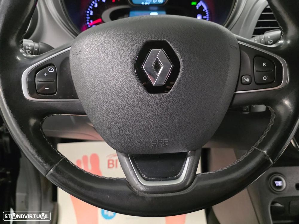 Renault Captur - 31