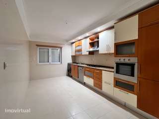 Excelente Apartamento T3 - Grande imagem: 2/17