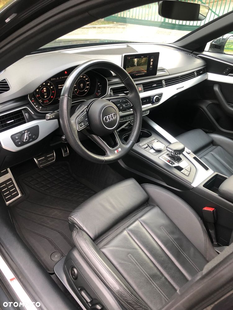 Audi A4 Limousine - 16