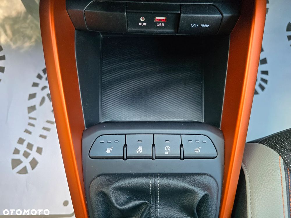 Kia Stonic 1.0 T-GDI 120 Spirit - 28