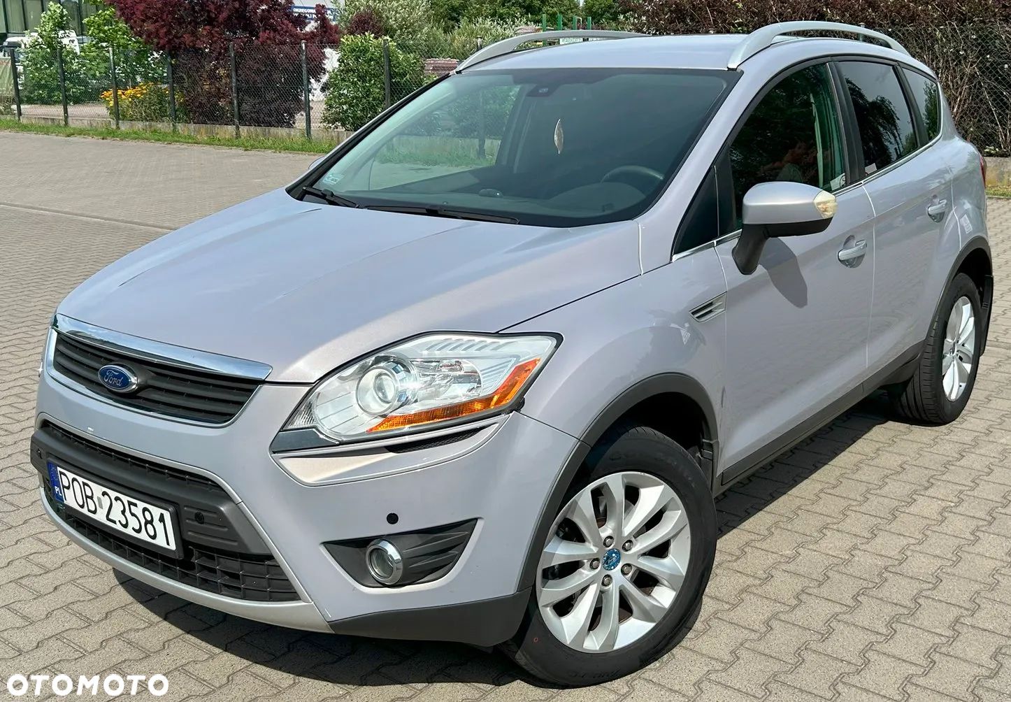 Ford Kuga - 1