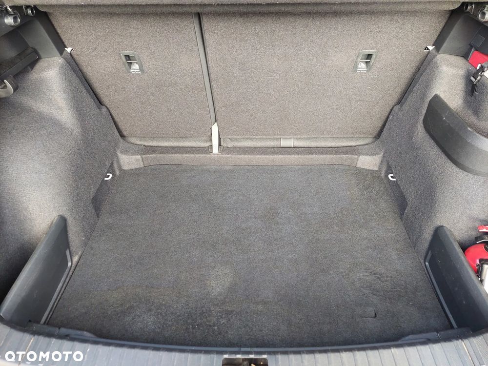 Skoda Karoq 1.5 TSI ACT 4x2 Ambition DSG - 28