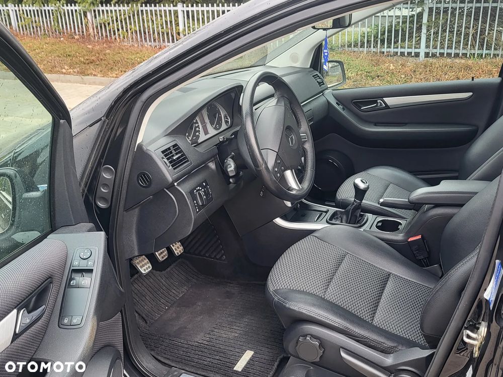 Mercedes-Benz Klasa B - 17