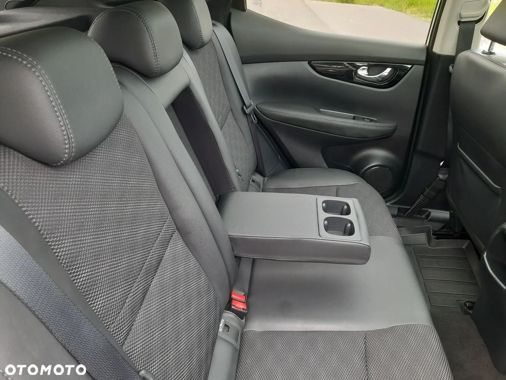 Nissan Qashqai 1.6 DIG-T Tekna+ - 22