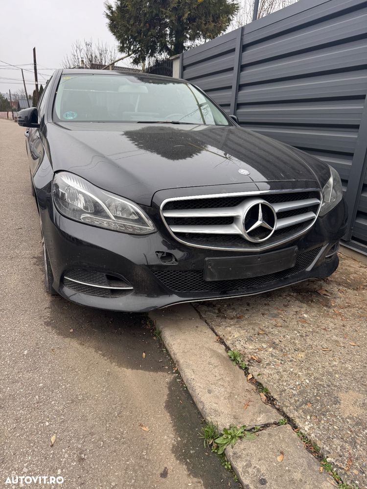 Mercedes-Benz E 300 T BlueTEC 9G-TRONIC Elegance - 2