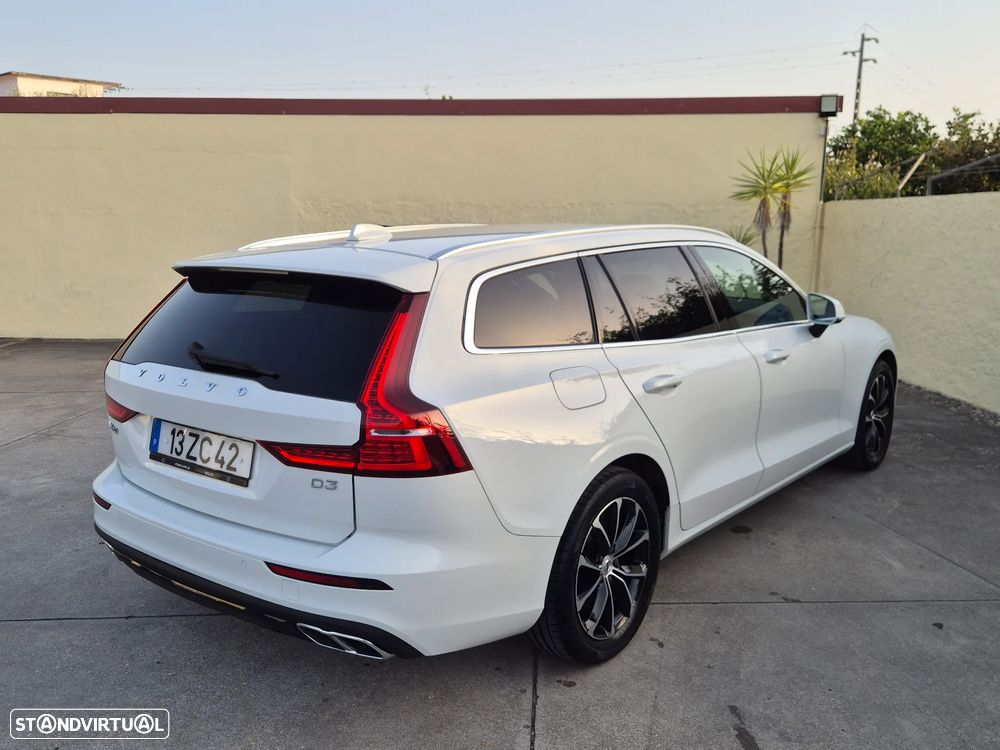 Volvo V60 2.0 D3 Momentum - 21