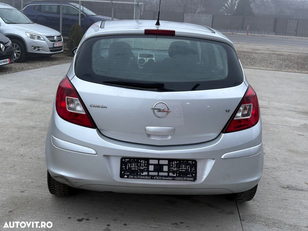 Opel Corsa 1.2 16V Enjoy - 10