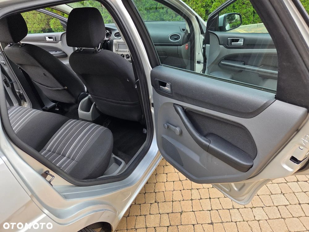Ford Focus 1.6 TDCi cDPF Silver X - 12
