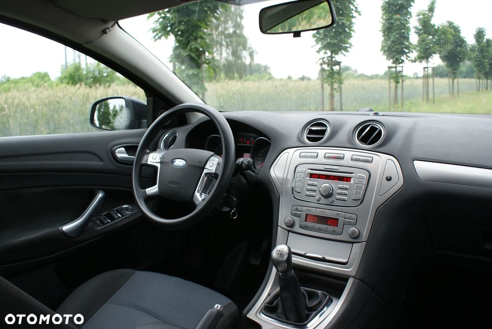 Ford Mondeo 1.6 Trend - 10