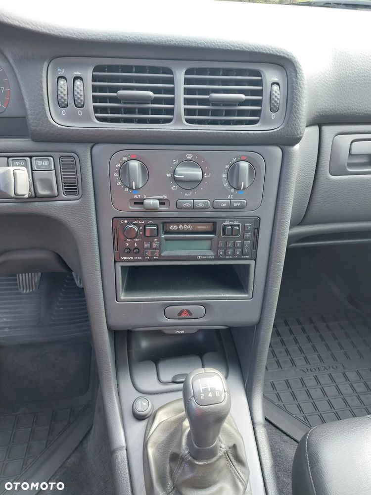 Volvo V70 2.4 - 26