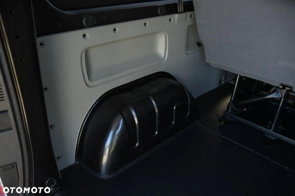 Opel Vivaro - 16