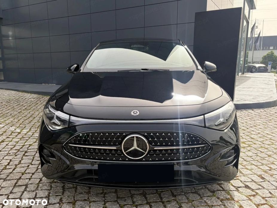 Mercedes-Benz CLA 200 mHEV 4-Matic 8G-DCT - 3