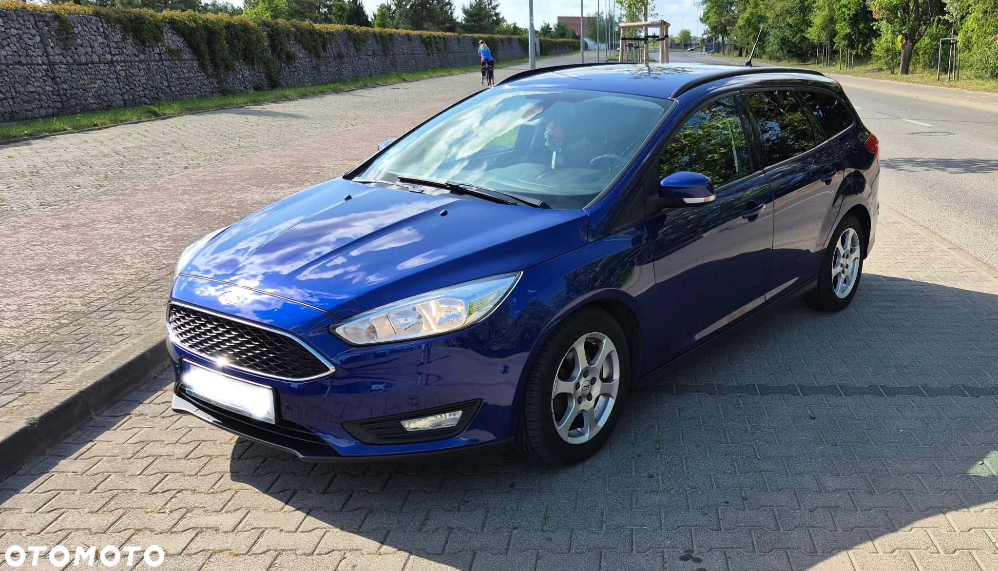 Ford Focus Turnier 1.5 EcoBlue Start-Stopp-System TITANIUM STYLE - 4