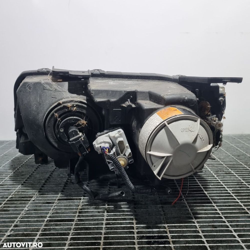 Far Dreapta Suzuki Grand Vitara 2006 - 2012 SUV 4 Usi (1415) Xenon - 2