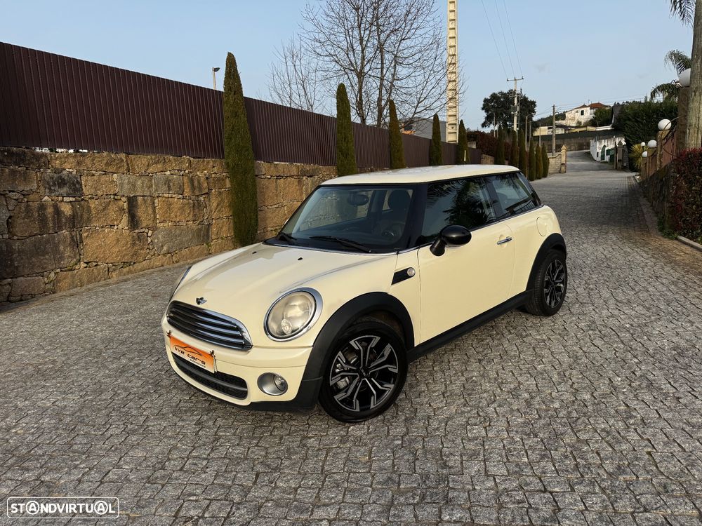 MINI 3 Portas Cooper D - 1