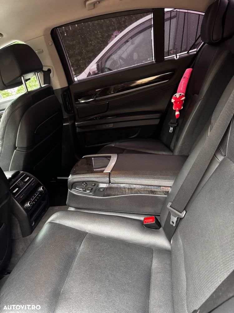 BMW Seria 7 740d xDrive - 12