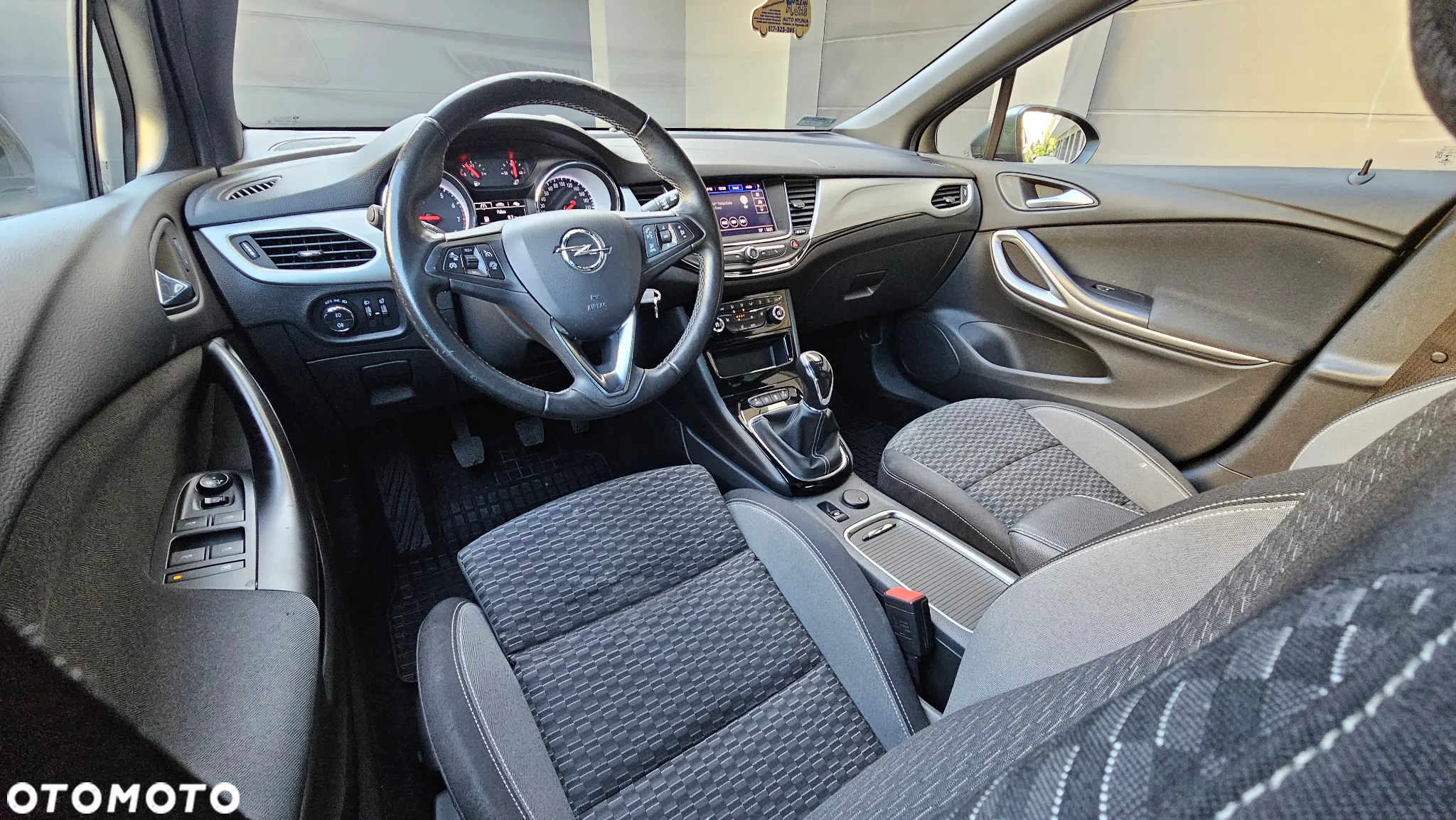 Opel Astra V 1.2 T GS Line S&S - 9
