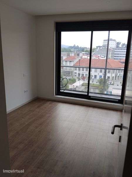 T1 novo no centro de Famalicão - Grande imagem: 2/12