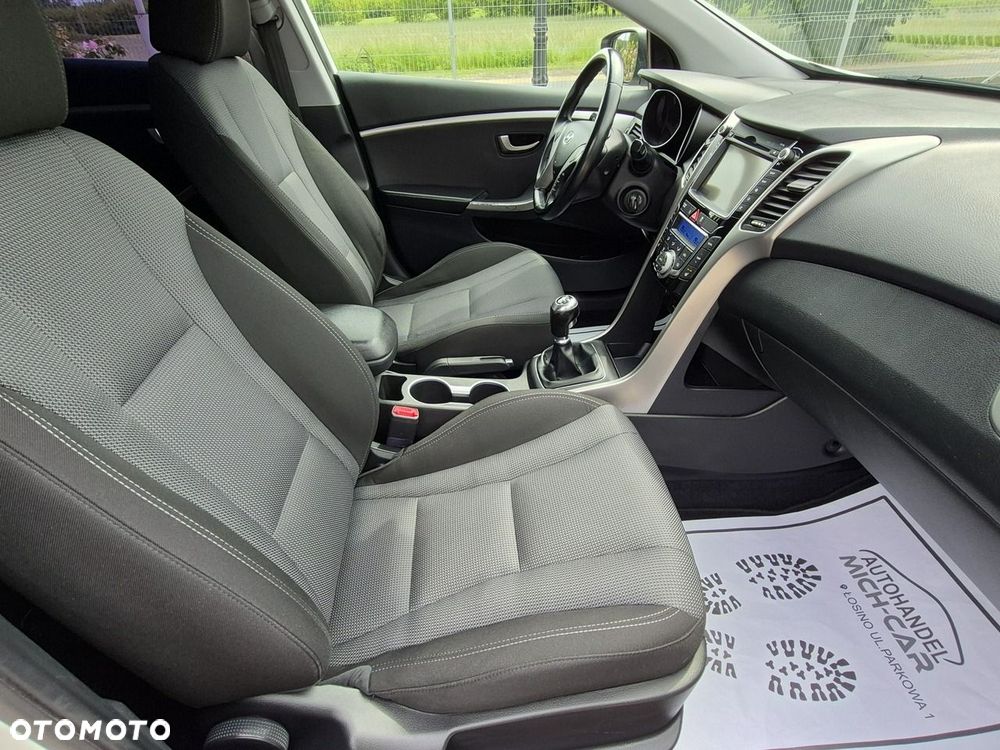 Hyundai i30 - 24