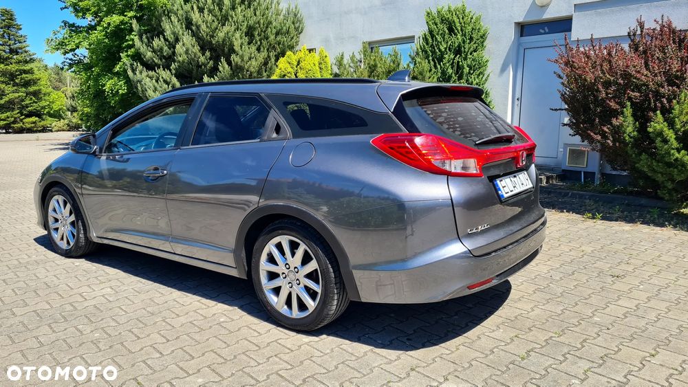 Honda Civic 1.8 Executive NAVI i-SHIFT - 9
