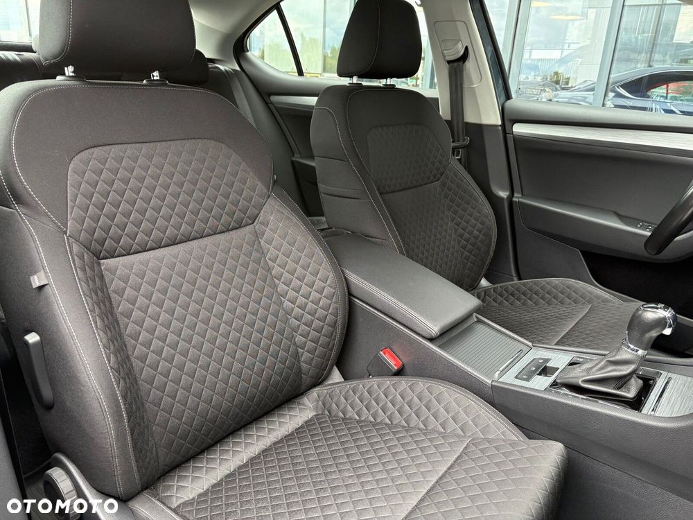 Skoda Superb 2.0 TDI Ambition DSG - 17