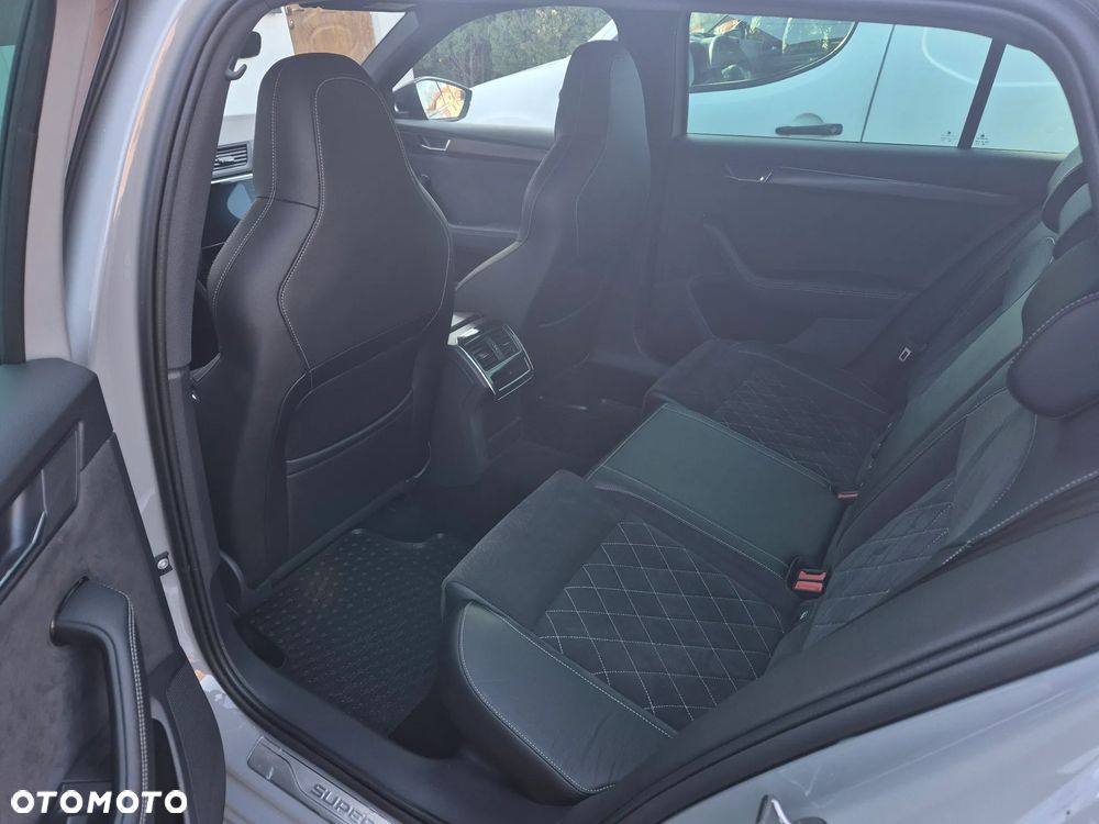 Skoda Superb 1.5 TSI Sportline - 24