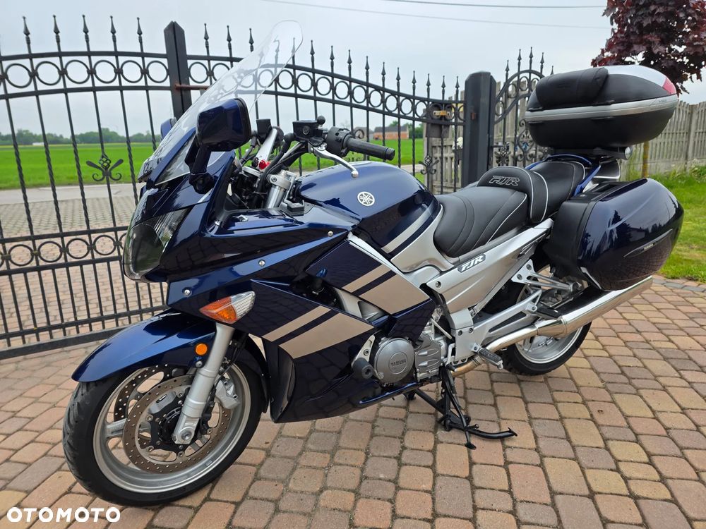 Yamaha FJR - 16