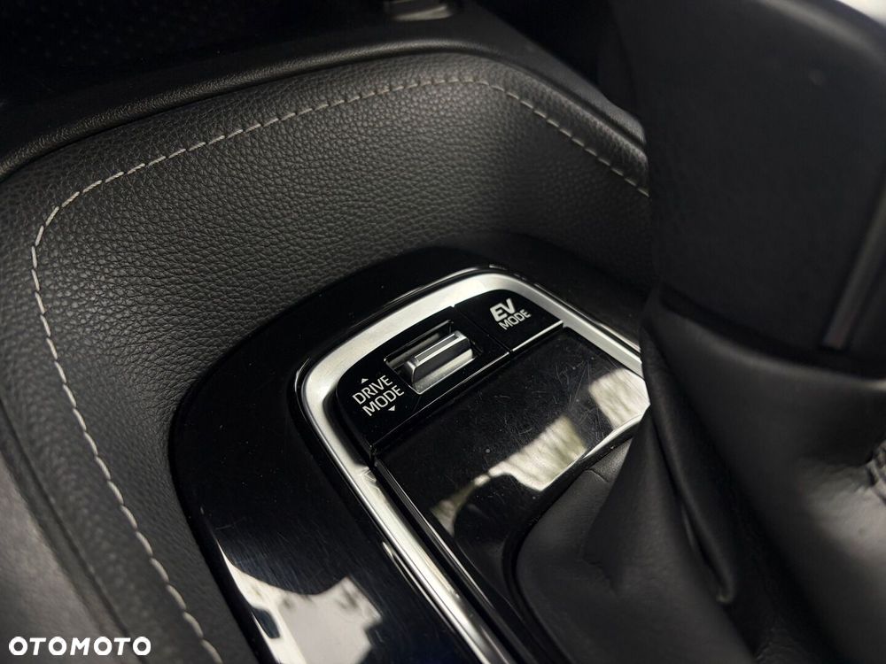 Toyota Corolla 1.8 Hybrid Comfort - 32