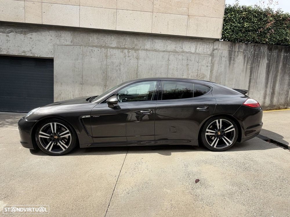 Porsche Panamera Platinum Edition - 12