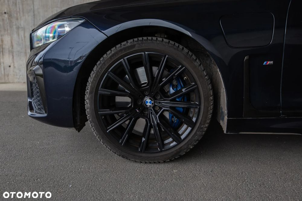 BMW Seria 7 745e sport - 9