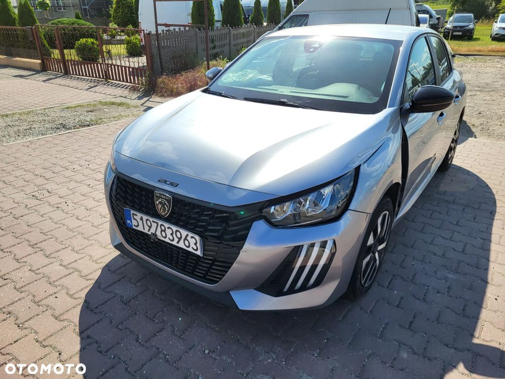 Peugeot 208 Benzin 100 Allure - 11