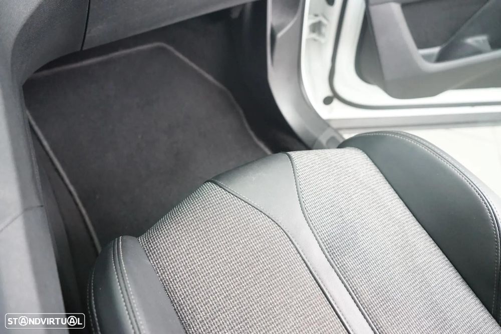 Peugeot 3008 1.2 PureTech Allure Pack EAT8 - 35