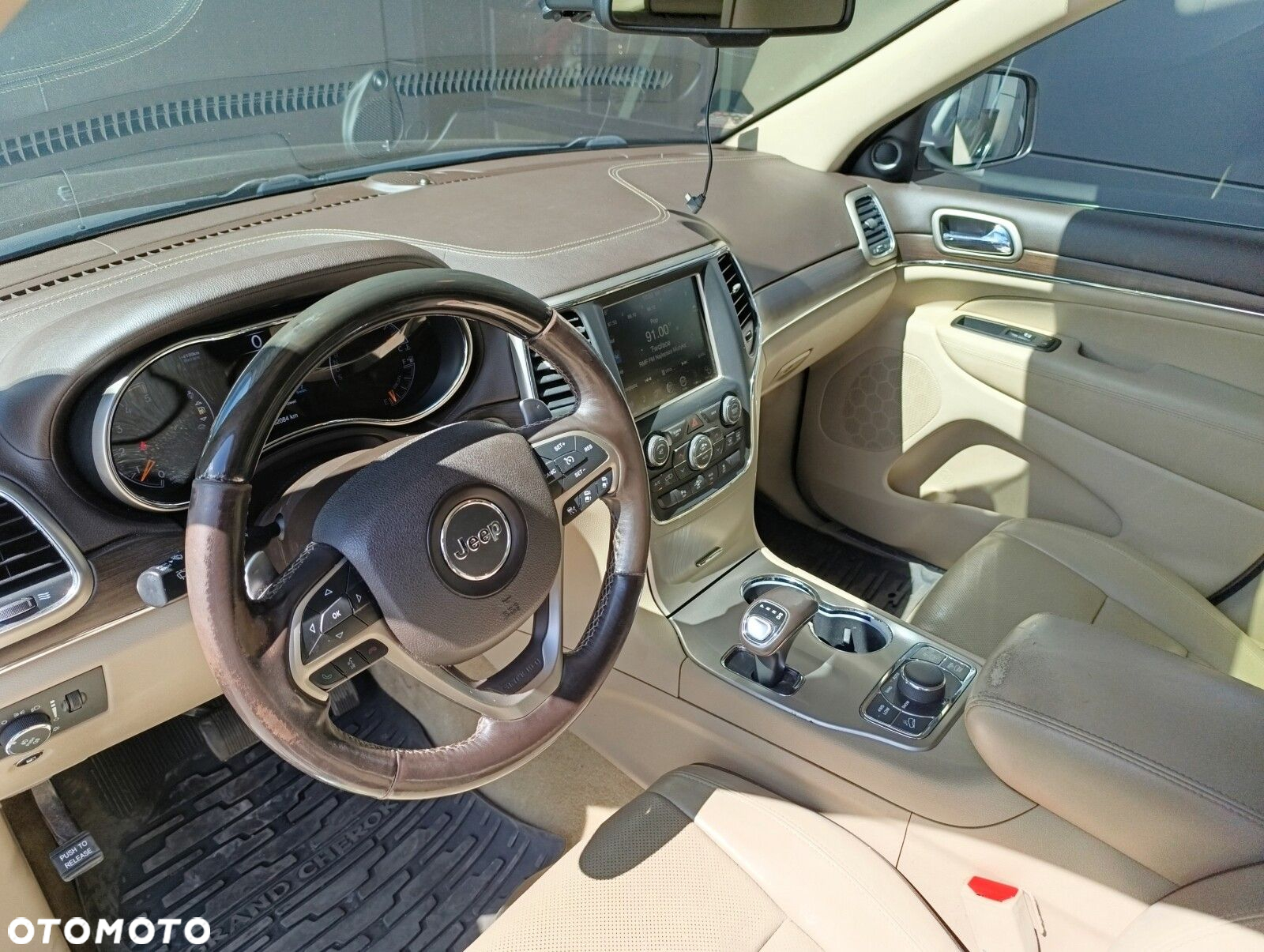 Jeep Grand Cherokee - 14
