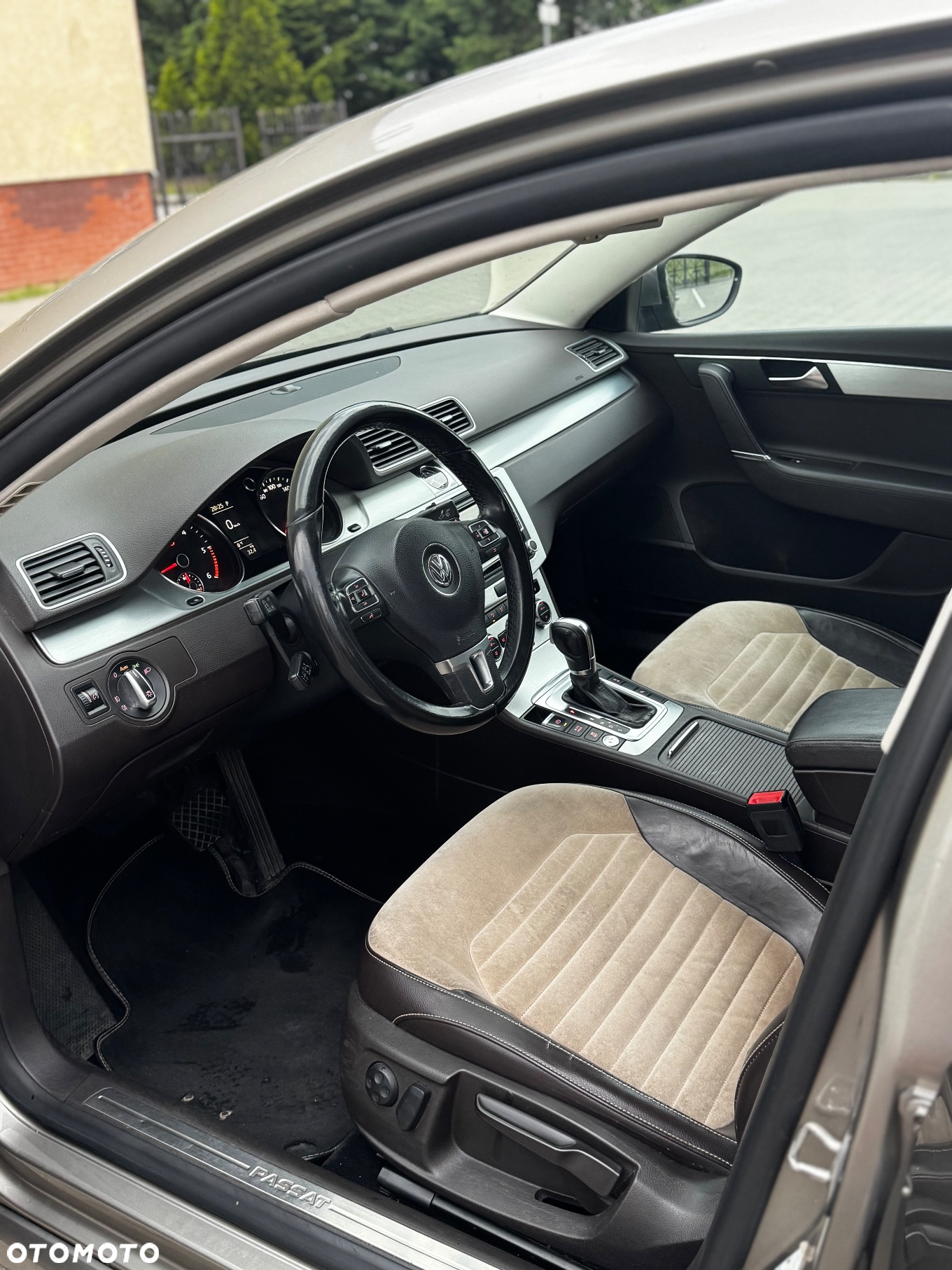 Volkswagen Passat 2.0 TDI Highline DSG - 14