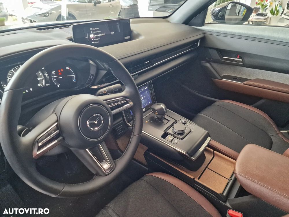 Mazda MX-30 e-SKYACTIV EV Makoto (Industrial Vintage) - 12