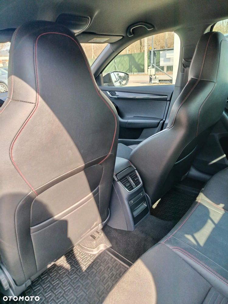 Skoda Octavia 2.0 TDI RS - 11