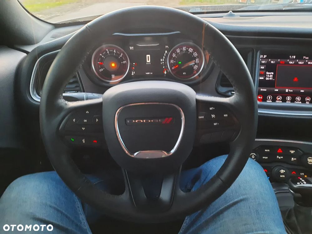 Dodge Challenger 3.6 SXT - 28