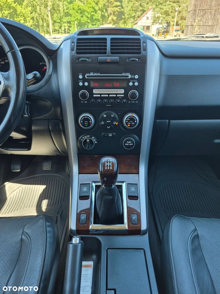 Suzuki Grand Vitara 2.0 De luxe - 10