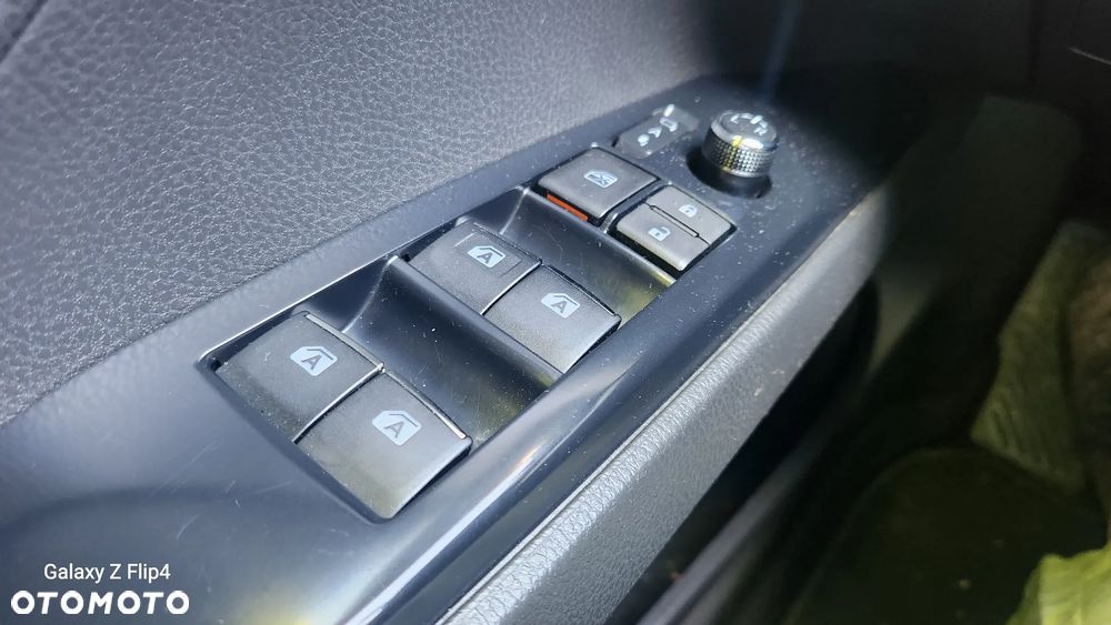 Toyota Camry 2.5 Hybrid Executive CVT - 17
