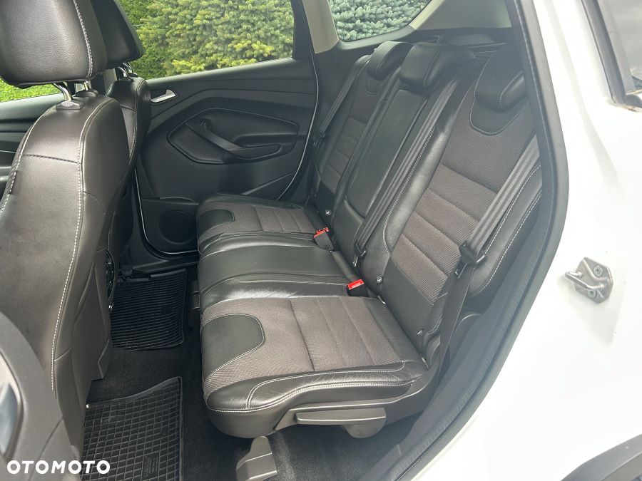 Ford Kuga 2.0 TDCi 4x4 Titanium - 16